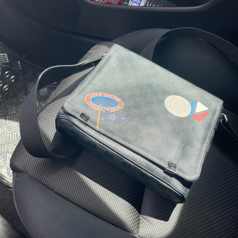 Louis Vuitton, authentic